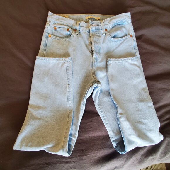 Levi's Premium Wedgie Light Wash Jeans - Picture 3 of 5